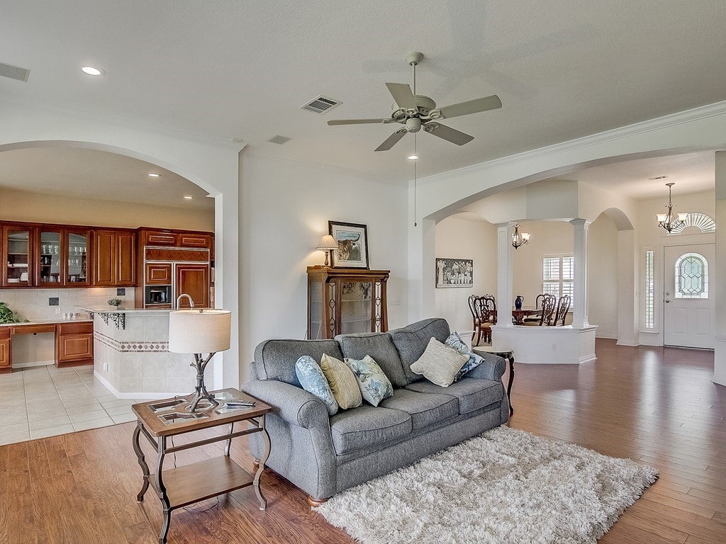 217 Breakaway Cedar Park Laurie Flood Realtor Austin TX