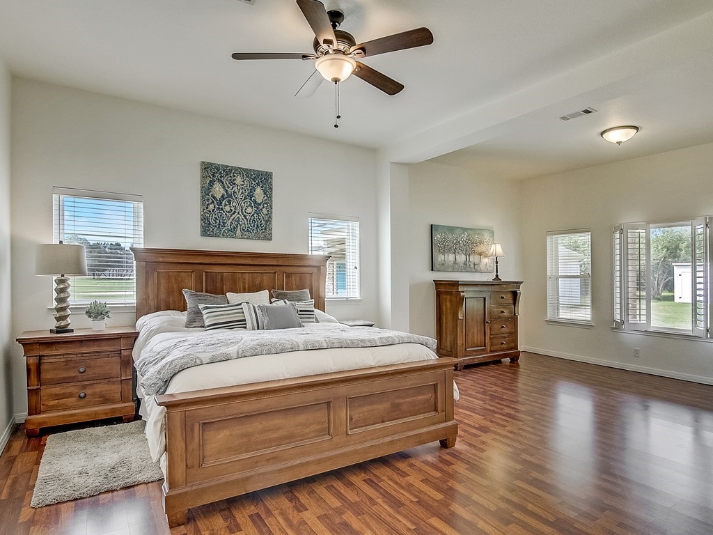 217 Breakaway Cedar Park Laurie Flood Realtor Austin TX