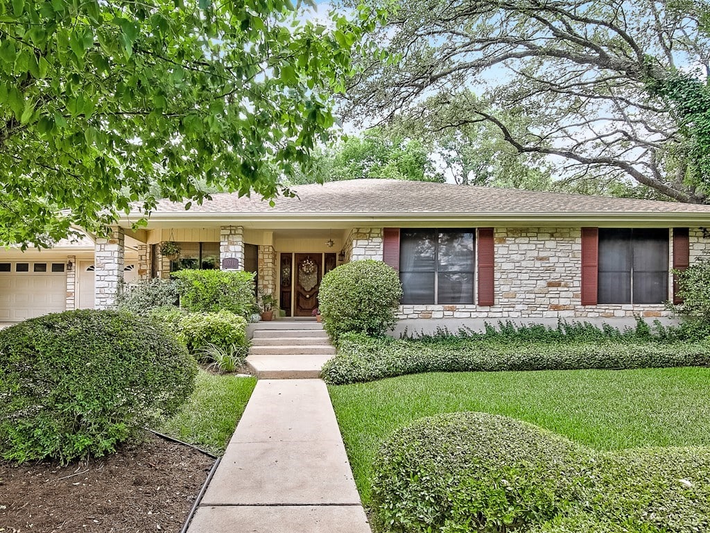10711 Keystone Spicewood Estates Laurie Flood Realtor Austin TX