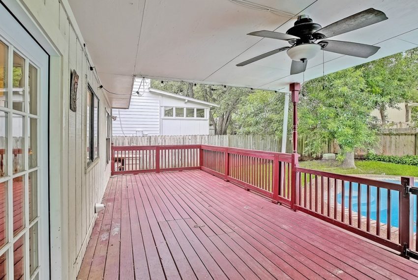 024_Covered Deck