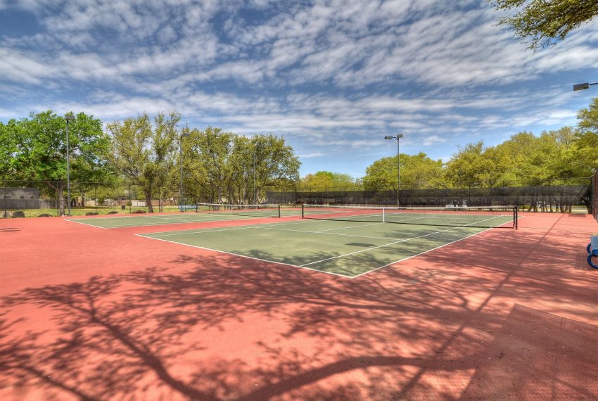 27 Tennis Courts