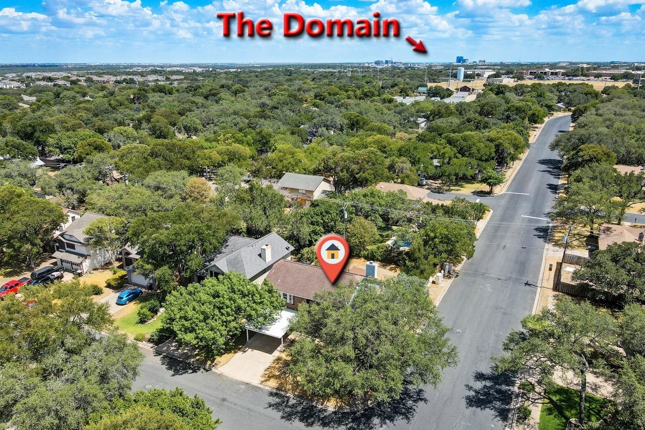 7213 Boniface Rattan Creek Laurie Flood Realtor Austin TX