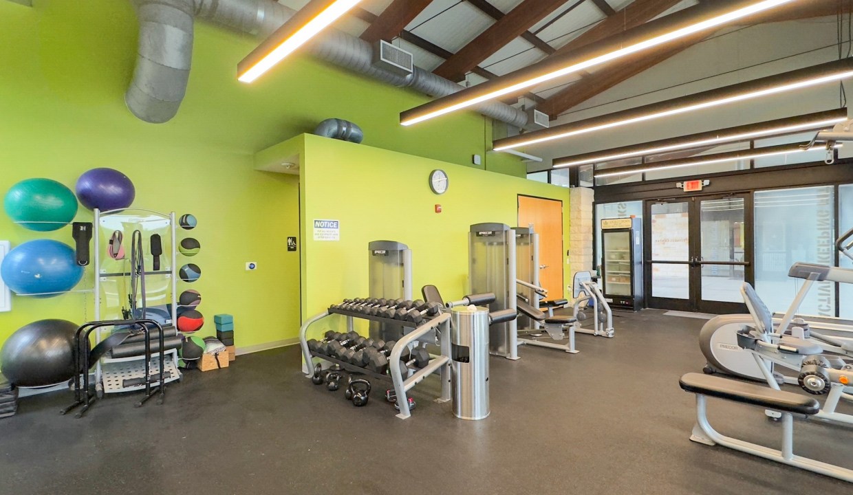 036_Fitness Facility
