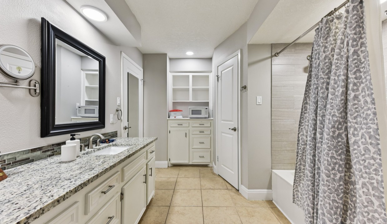 021_Primary Bathroom